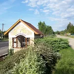 Haus Martha Habitación en casa particular Balatonudvari