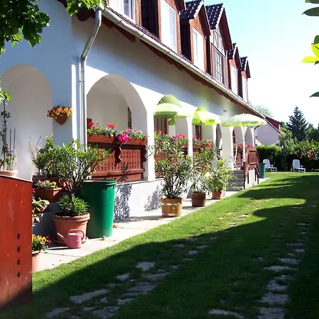 Haus Martha Balatonudvari