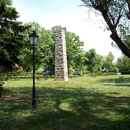 Haus Martha בלטונודבארי