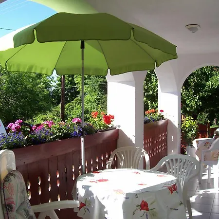 Haus Martha בלטונודבארי